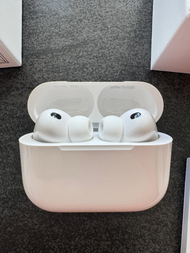 Apple AirPods Pro 3 - Met bon zo goed als nieuw, Ophalen of Verzenden, Zo goed als nieuw, Overige merken, Draadloos