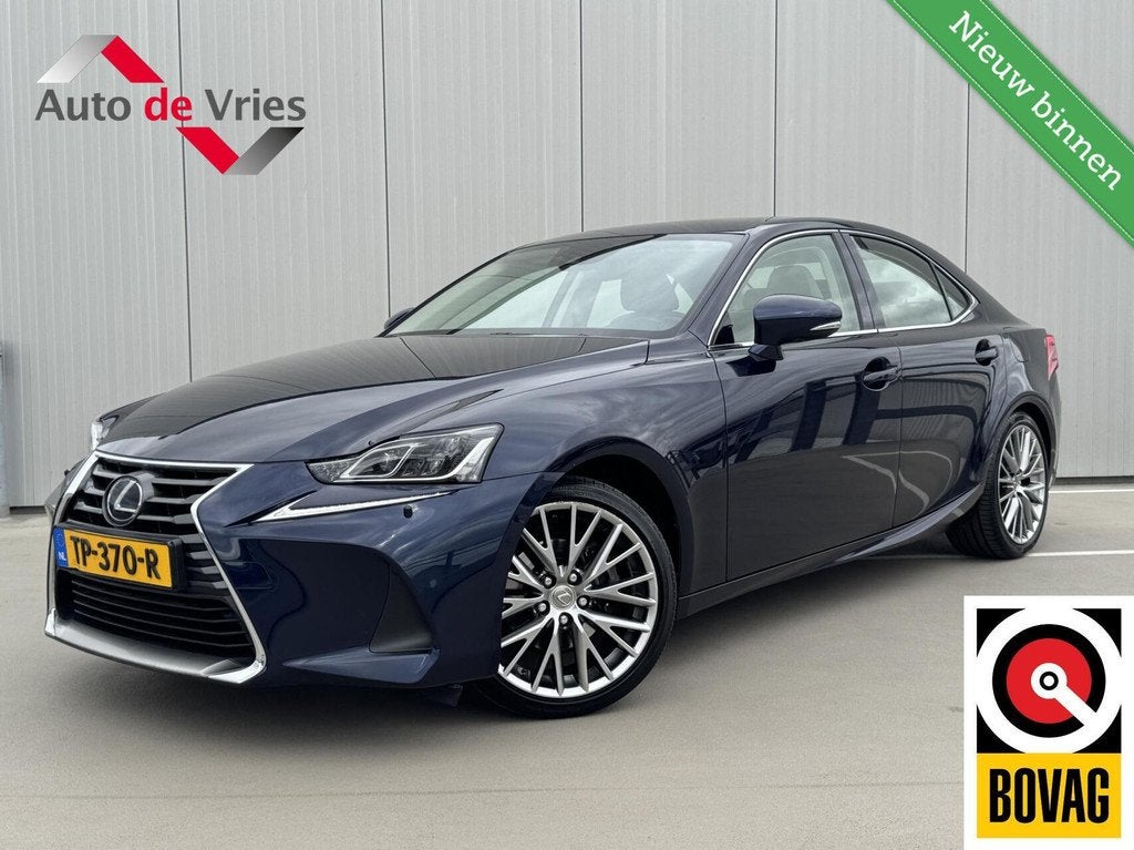 Lexus IS 300h Hybrid Luxury Line|Schuifdak|NL-Auto|LED, Auto's, Lexus, Achterwielaandrijving, Gebruikt, Blauw, Bedrijf
