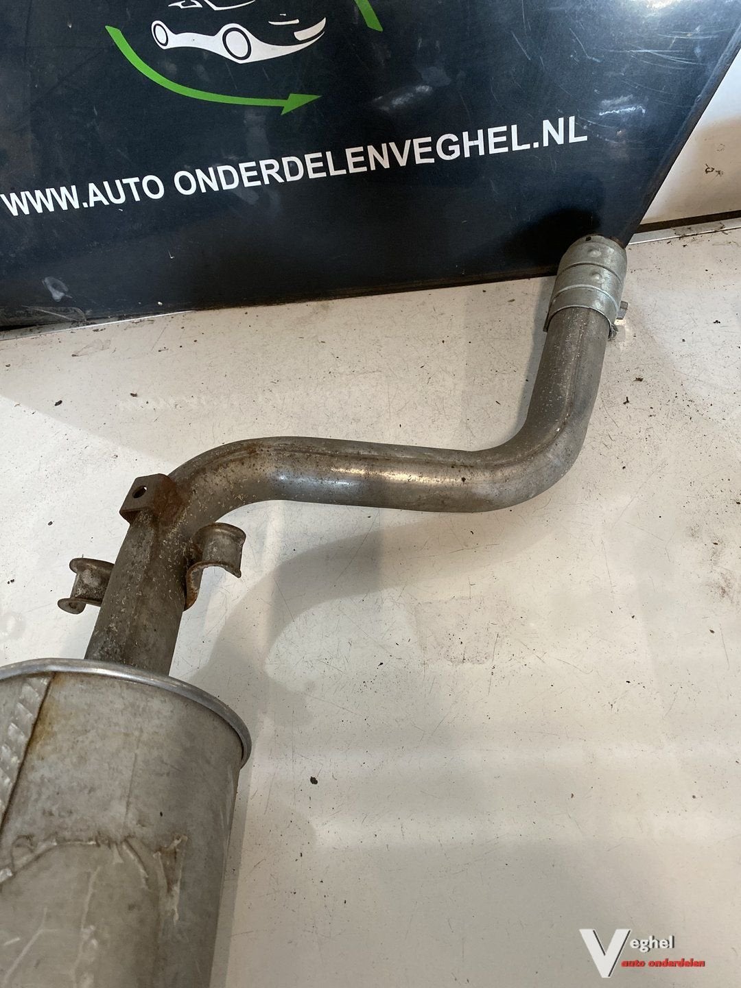 Mercedes W123  2.5 Benzine 1978 sedan 2400105 Einddemper, Ophalen, Gebruikt, -, -
