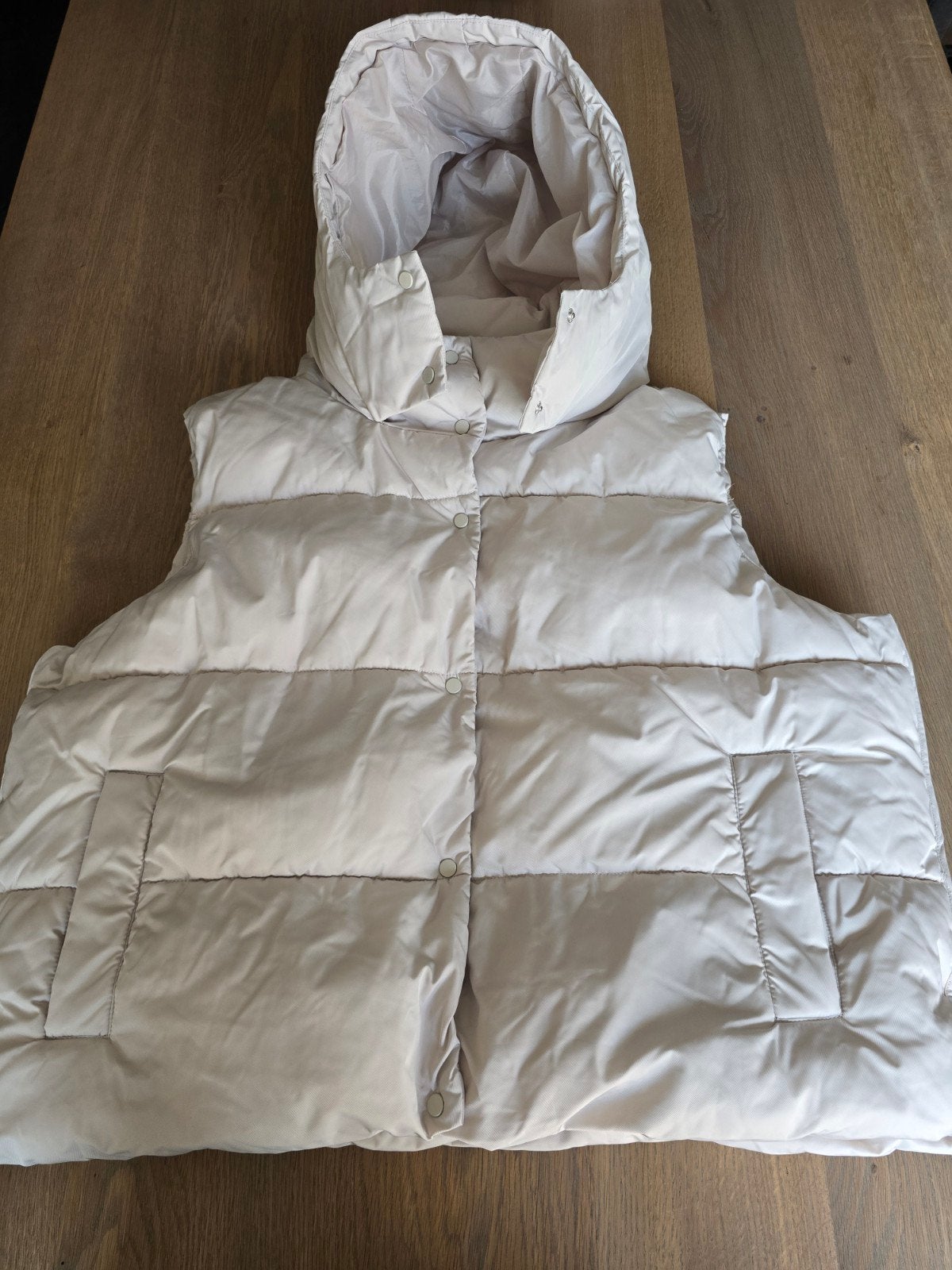 Primark Cares Bodywarmer met capuchon - Maat XL, Kleding | Dames, Bodywarmers, Beige, Maat 46/48 (XL) of groter, Ophalen of Verzenden