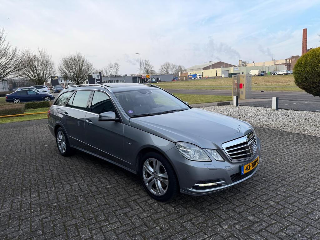 Mercedes-Benz E-klasse Estate 250 CGI Business Class Avantga, Euro 5, Achterwielaandrijving, Gebruikt, Zwart