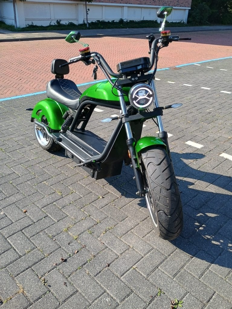E chopper met bromfiets kenteken (geel) echte eyecatchers, Fietsen en Brommers, Maximaal 45 km/u, Zo goed als nieuw, Ophalen, Overige merken