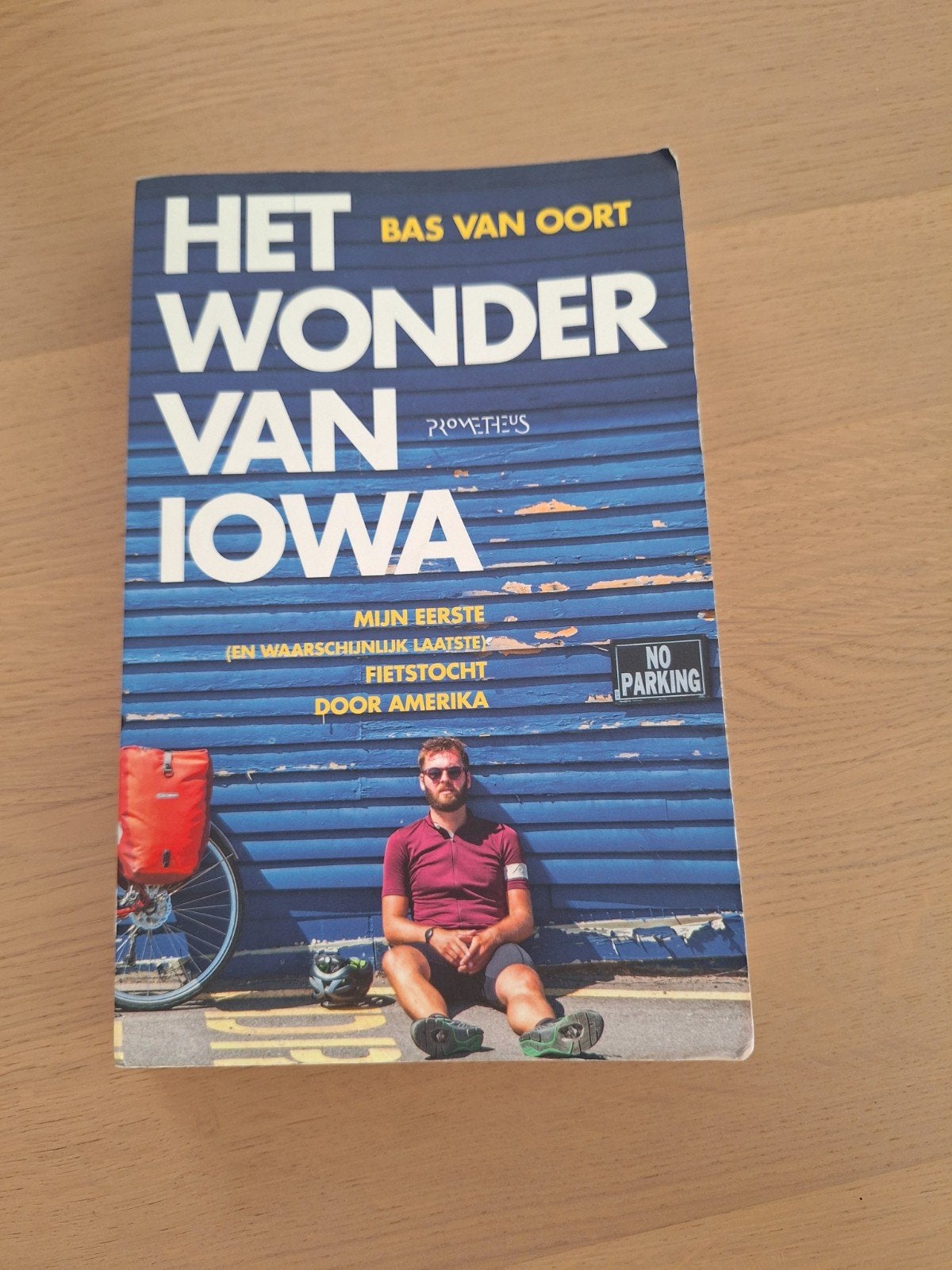 Het Wonder van Iowa - Bas van Oort (rookvrij huis), Ophalen of Verzenden, Zo goed als nieuw, Bas van Oort