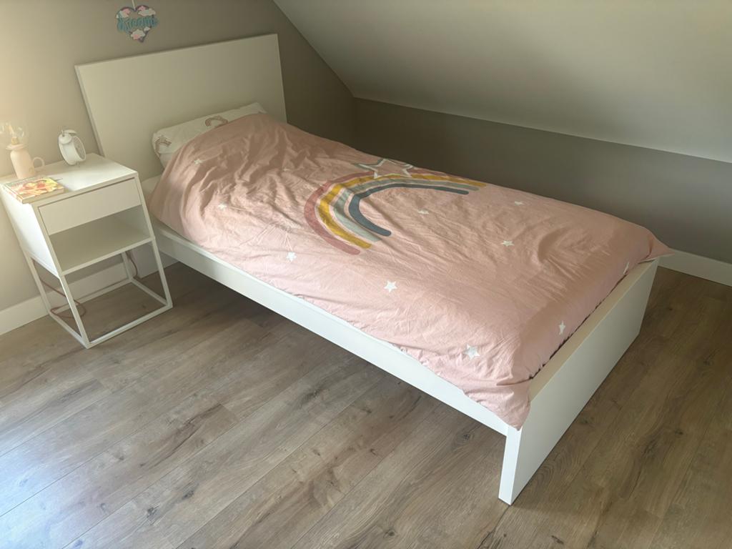 Zo goed als nieuw IKEA Malm bed inclusief lattenbodem, Ophalen, 90 cm, Eenpersoons, Wit
