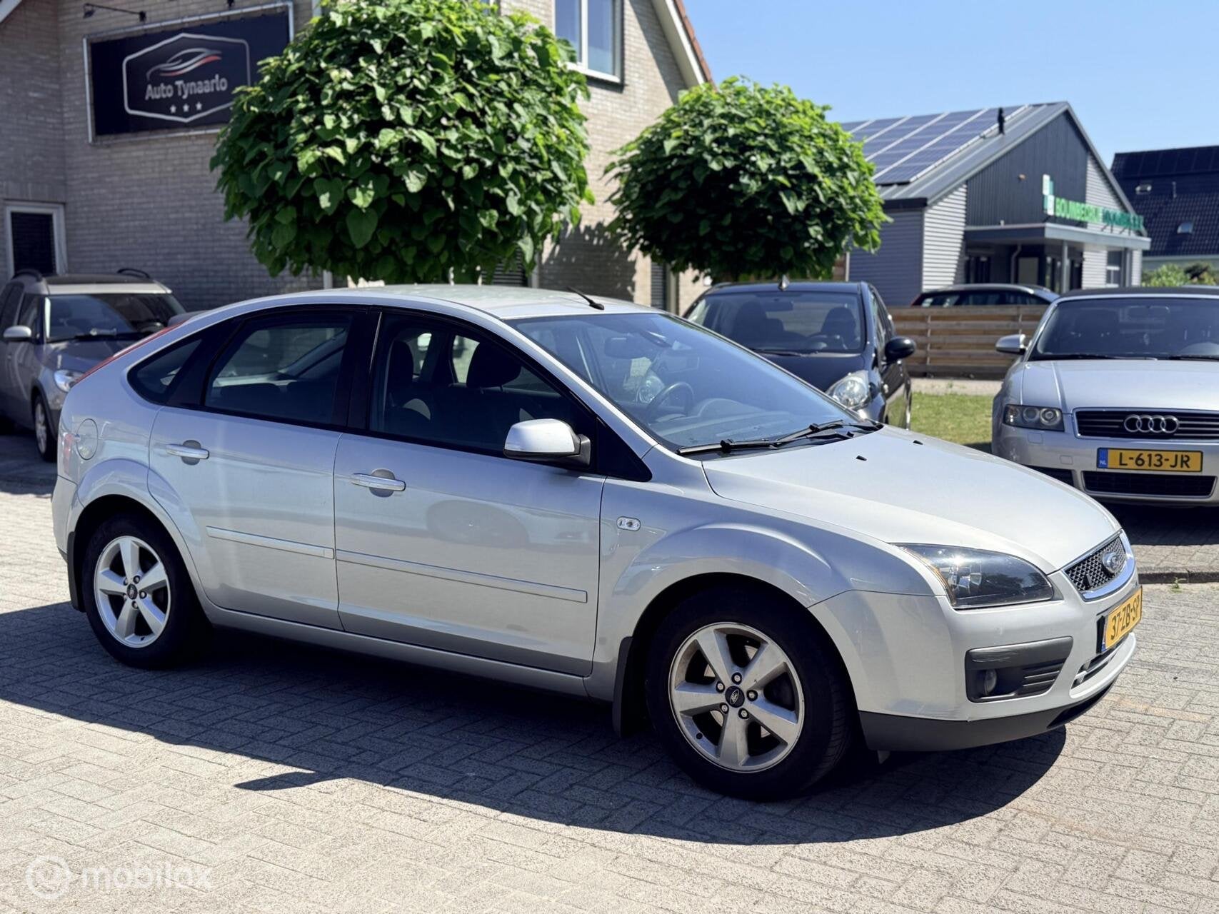 Ford Focus 1.8-16V Ambiente Flexifuel, Auto's, 125 pk, Gebruikt, Emergency brake assist, 4 cilinders