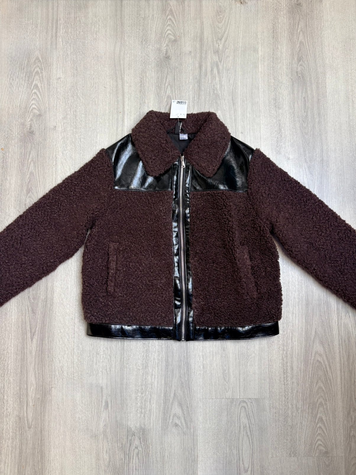 Jasje Bruin/Zwart Teddy H&M, Ophalen of Verzenden, Nieuw, Maat 38/40 (M), Bruin