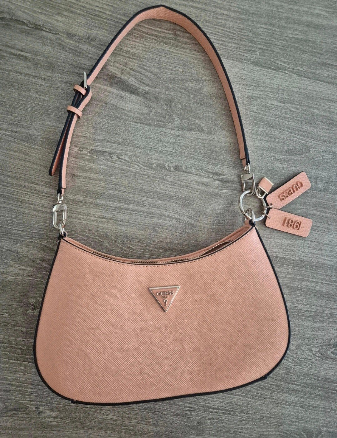Nieuwe Guess Schoudertasje - Perzikroze, Ophalen of Verzenden, Nieuw, Roze, Schoudertasje