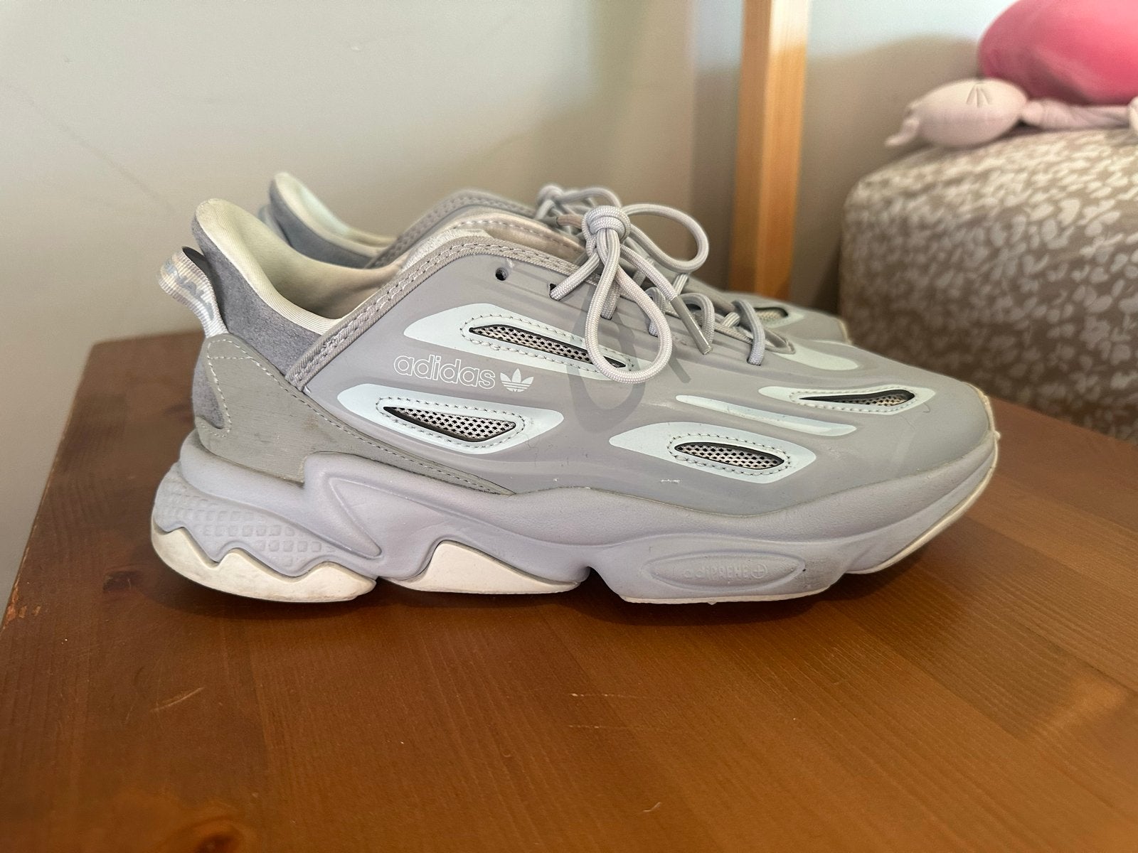Adidas Ozweego sneakers - Grijs - Maat 40 2/3, Ophalen of Verzenden, Sneakers of Gympen, Grijs, Gedragen
