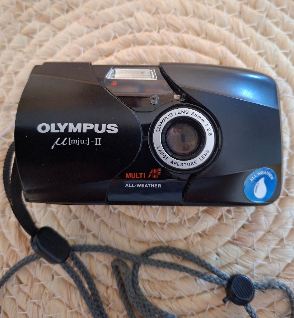 Olympus  Mju -II 35 mm zwart analoge compactcamera z.g.a.n., Ophalen, Zo goed als nieuw, Compact, Olympus