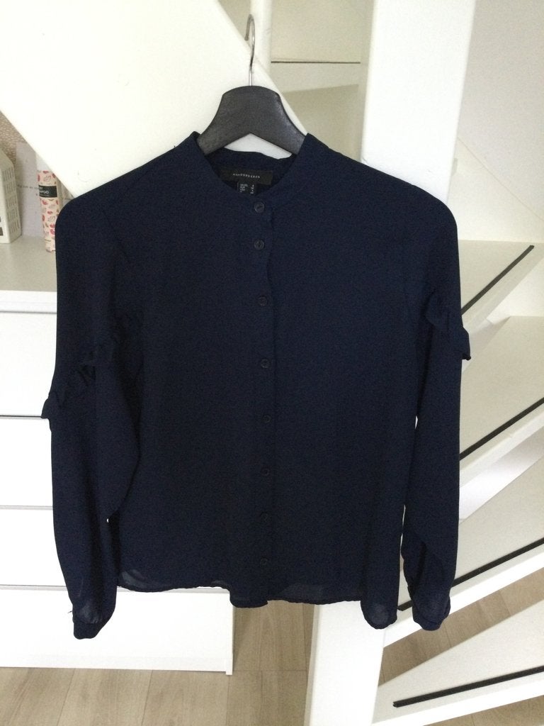 Prachtige donkerblauwe blouse, maat 36, Ophalen of Verzenden, Zo goed als nieuw, Maat 36 (S), Blauw