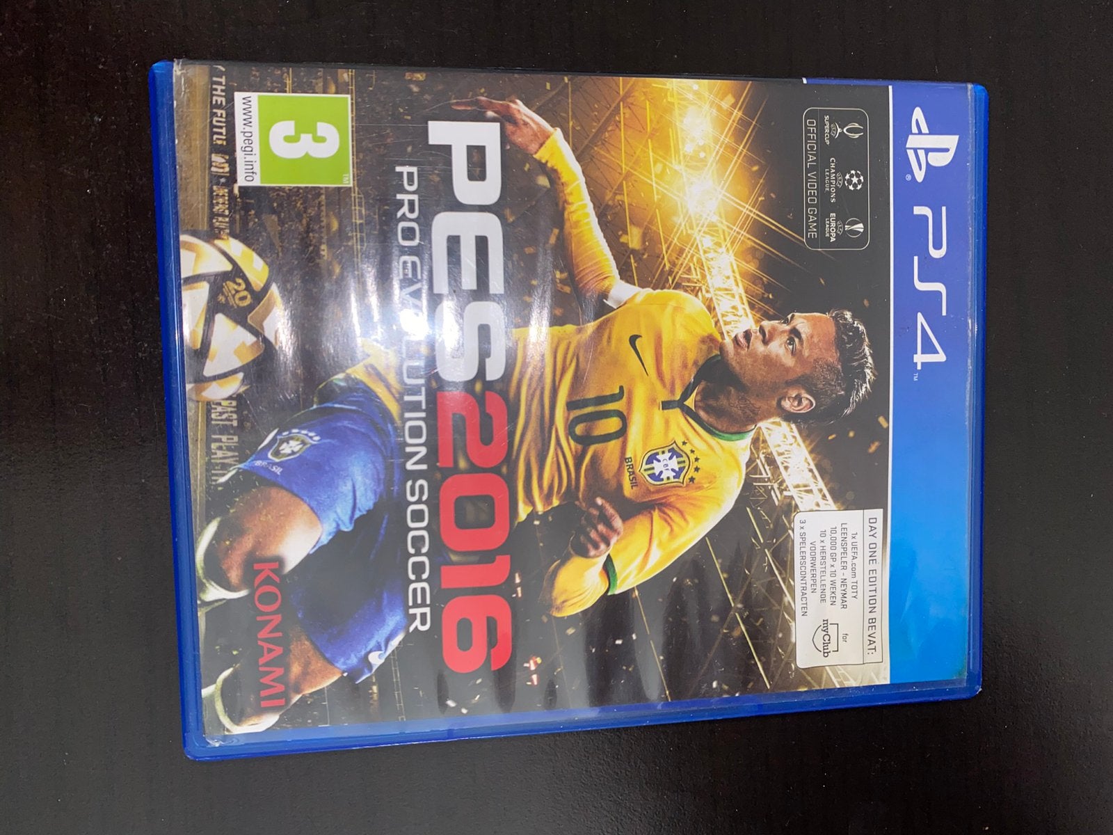PES 2016 voor PS4, Ophalen of Verzenden, Zo goed als nieuw, Sport, 3 spelers of meer