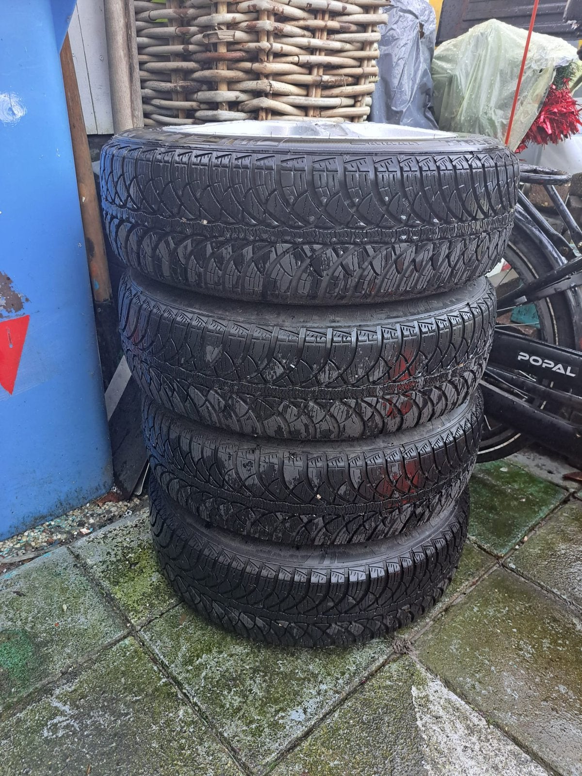 7-8 mm set winterbanden met  4x100, Auto-onderdelen, Banden en Velgen, Ophalen of Verzenden, Winterbanden, Banden en Velgen