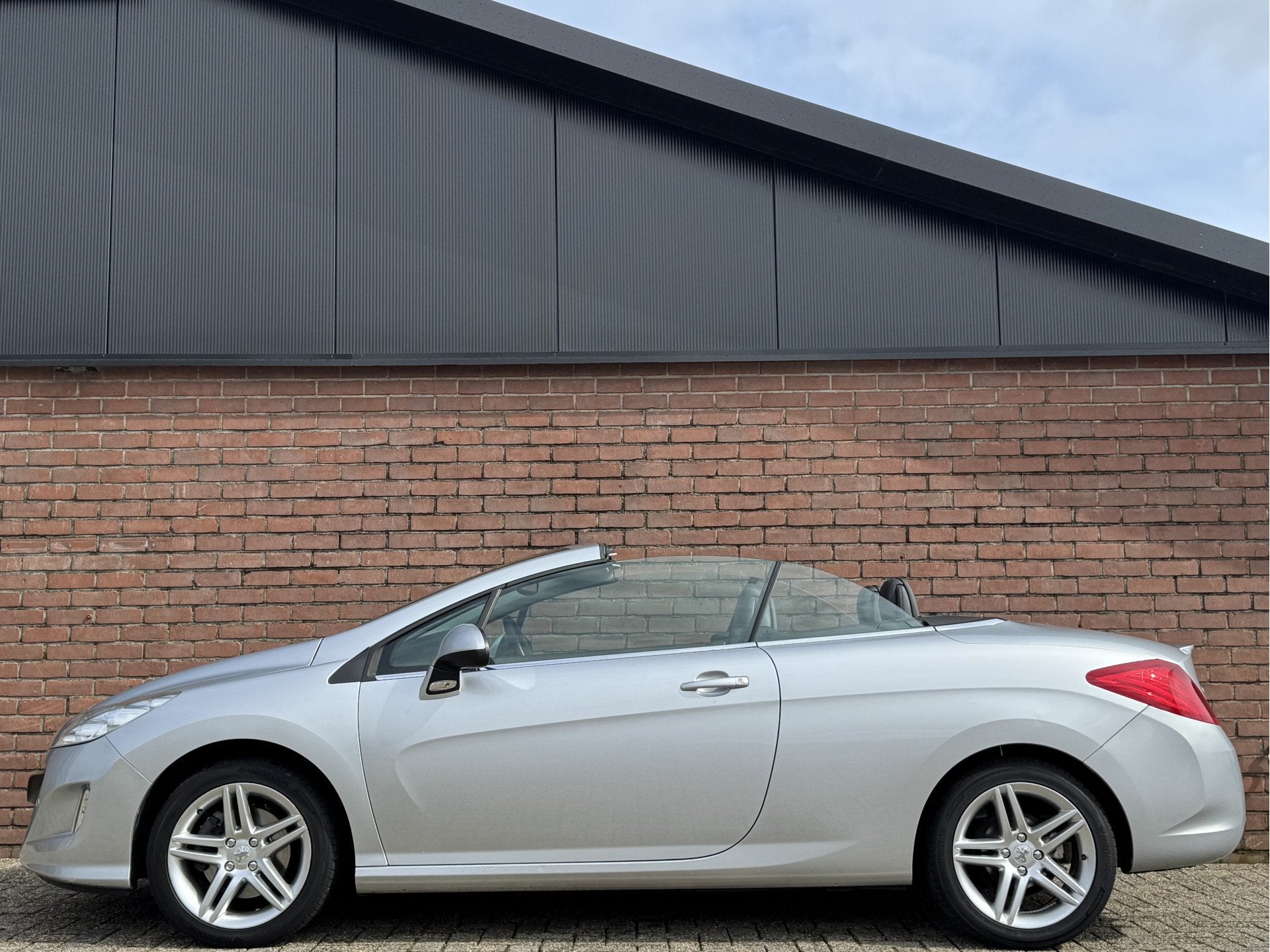 Peugeot 308 CC 1.6 THP PREMIERE | NL-AUTO! | LEDER!, Auto's, Zwart, 4 cilinders, Bedrijf, Handgeschakeld