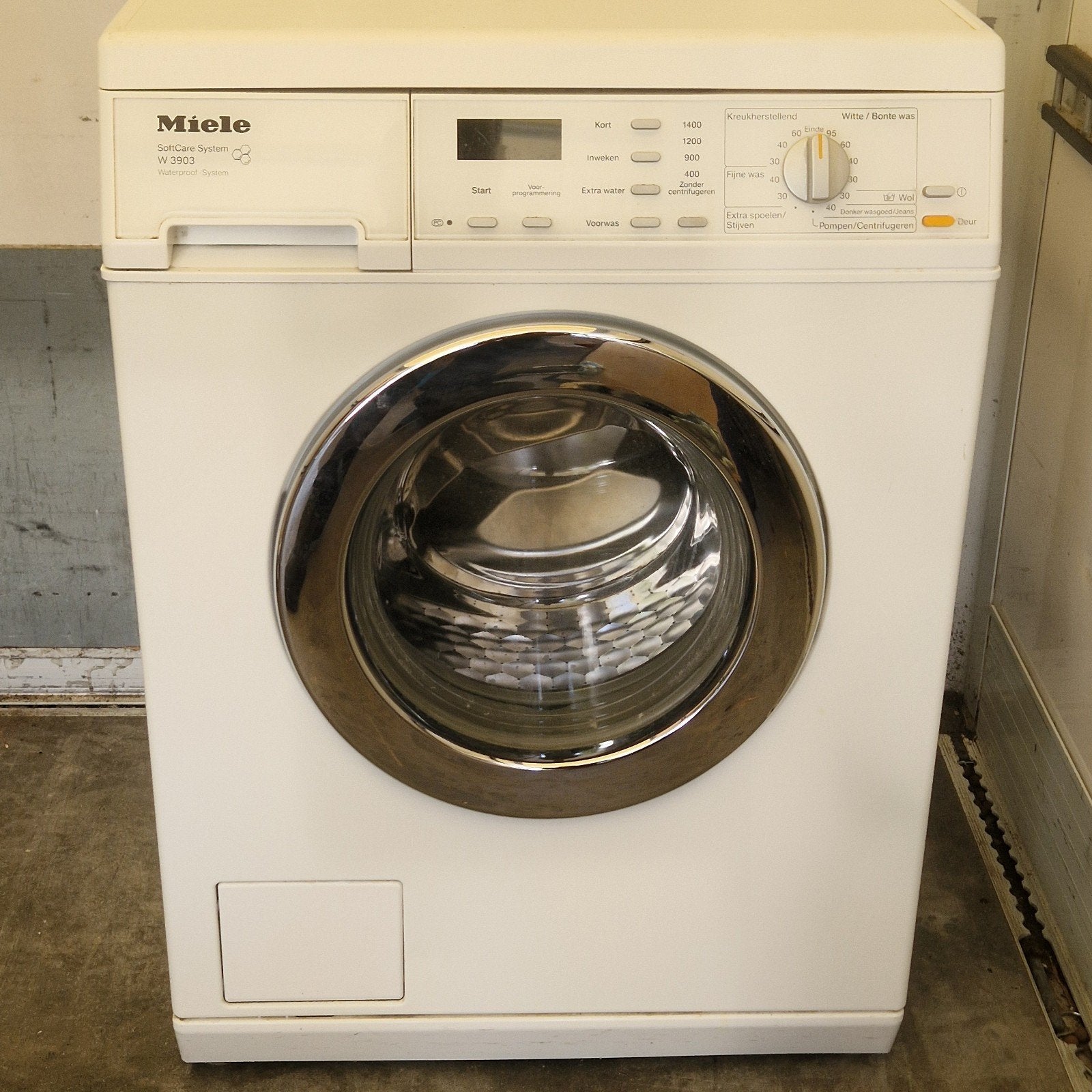 Miele W 3903 SoftCare System Wasmachine, Witgoed en Apparatuur, Ophalen of Verzenden, Zo goed als nieuw, Voorlader, Wolwasprogramma