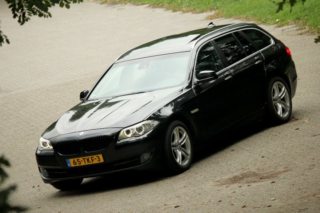 BMW 5-Serie 523I Touring 265 PK - Goed onderhouden, Auto's, Achterwielaandrijving, Zwart, 2000 kg, Leder
