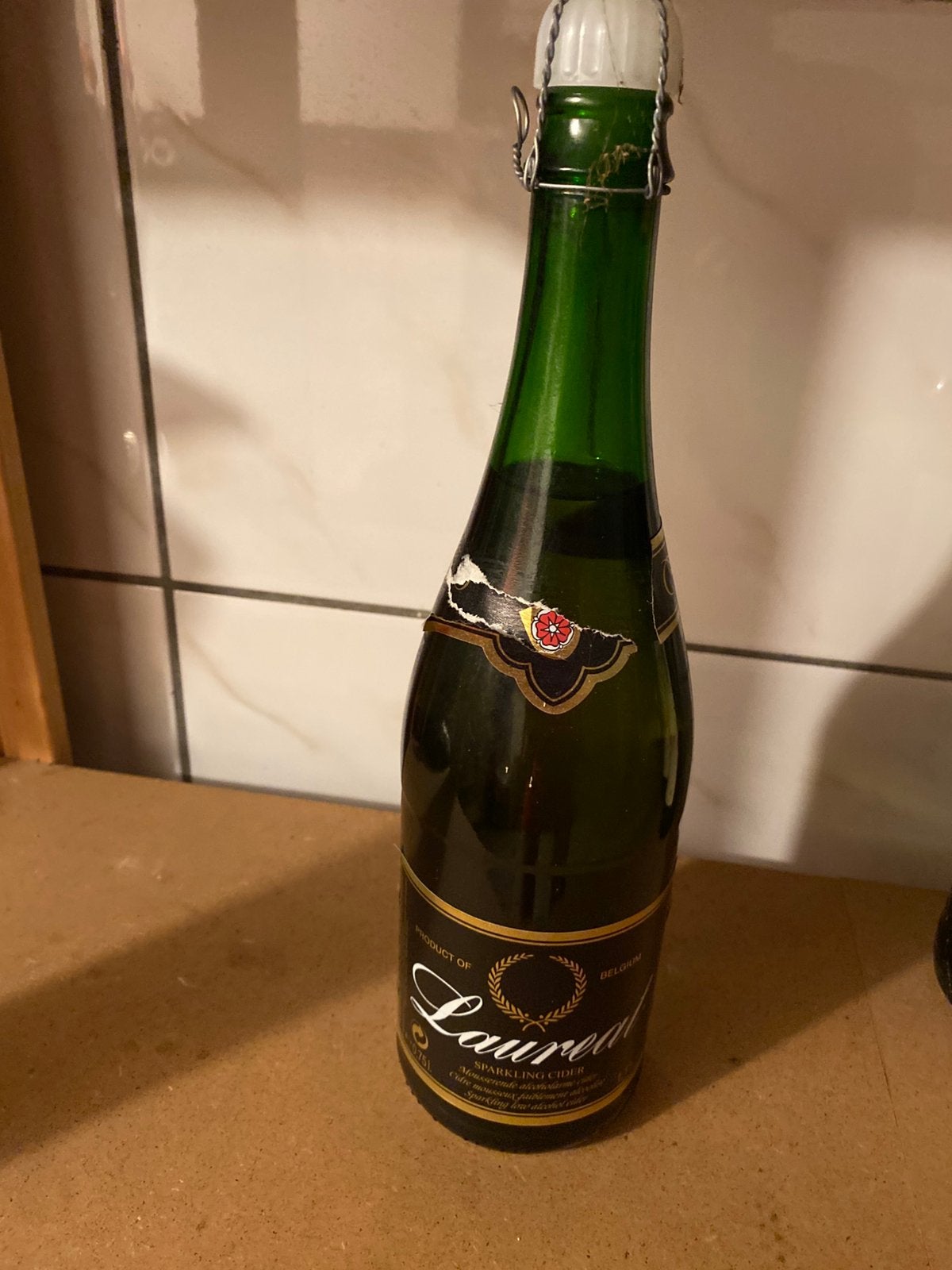 Oude(re) en jongere wijnen, Cava enz, Ophalen, Zo goed als nieuw, Frankrijk, Rode wijn