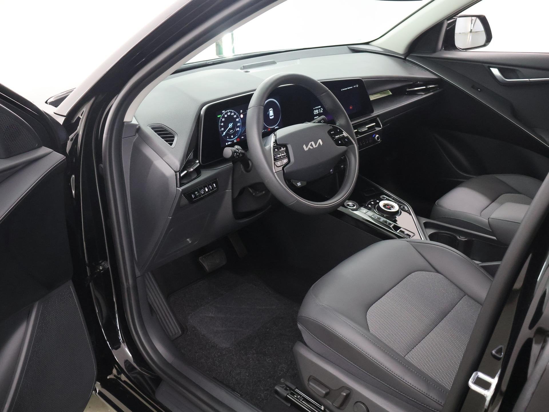 Foto 7 van Kia Niro 1.6 GDi PHEV DynamicPlusLine Edition | 18” lichtm