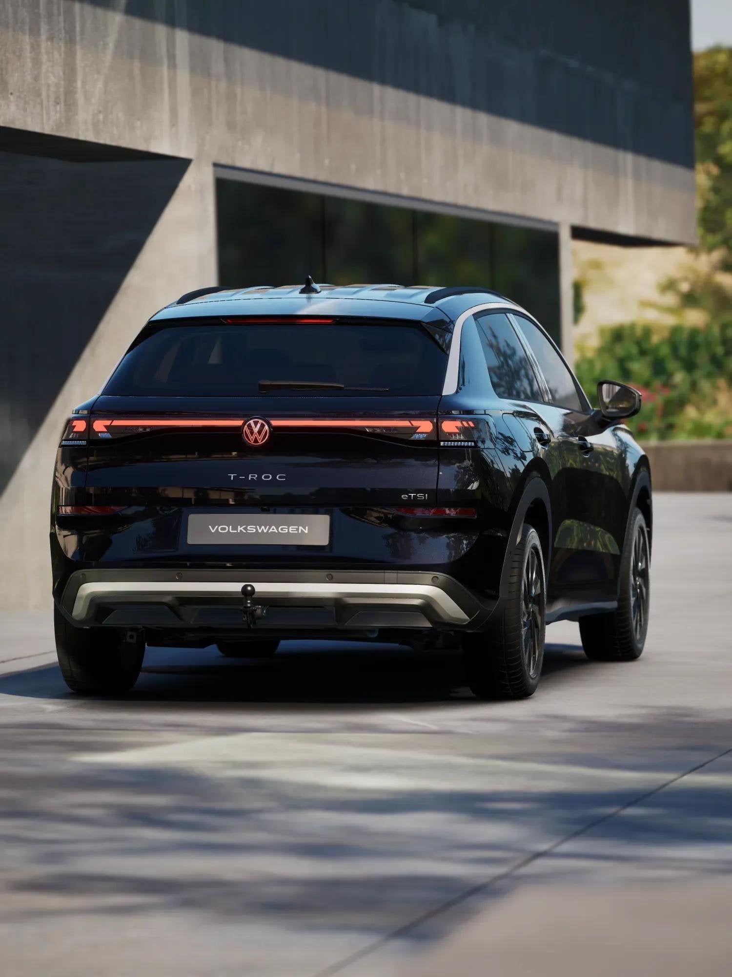 Volkswagen T-Roc 1.5 eTsi 115pk Life First Edition | Climate, Auto's, Volkswagen, 12 maanden, Stof, 1498 cc, 4 cilinders