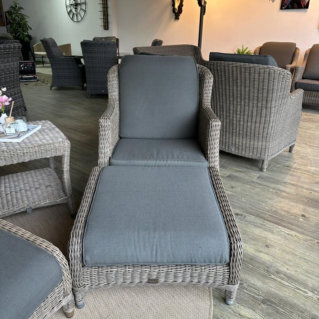 2x 4 Seasons Outdoor (4SO) relax fauteuils + voetenbankjes, Tuin en Terras, 2 zitplaatsen, Verzenden, ., Zo goed als nieuw