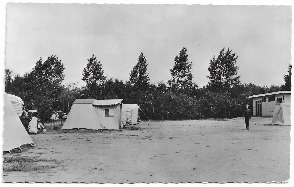 AK Cromvoirt, Vught - Camping en Caravanterrein, panorama, Verzenden, 1960 tot 1980, Noord-Brabant