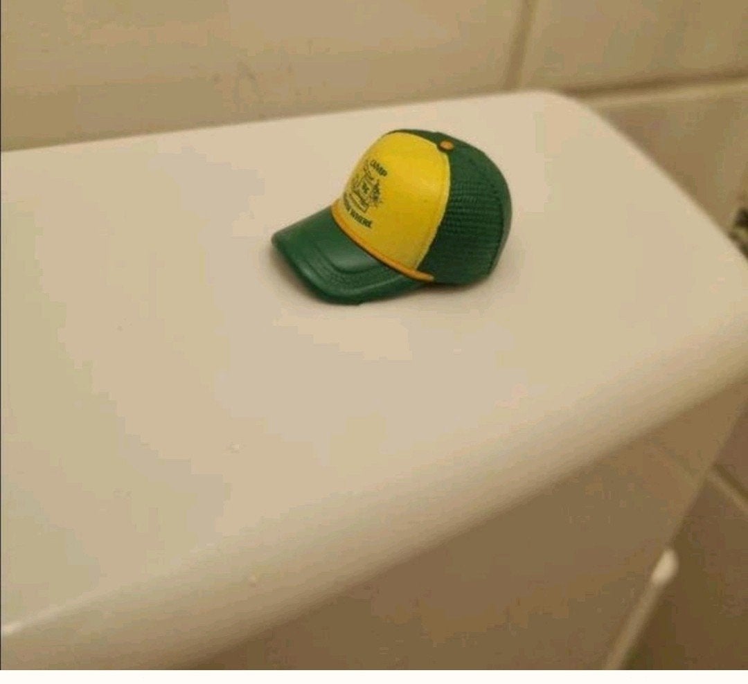 Stranger Things Camp Know Where Trucker Hat mini, Ophalen of Verzenden