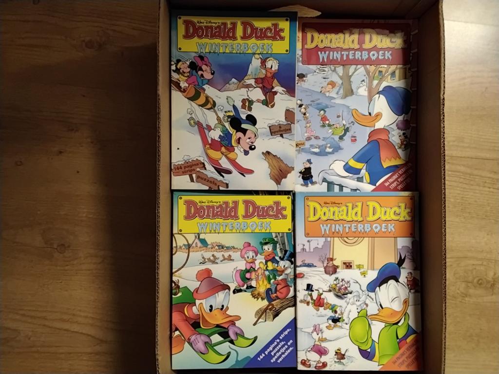 4 bananen dozen met diverse Donald ducks, Boeken, Overige Boeken, Zo goed als nieuw, Ophalen
