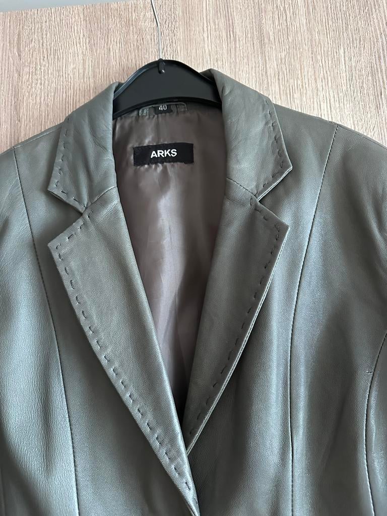 Dames leren groene korte jas, Ophalen of Verzenden, Zo goed als nieuw, Maat 38/40 (M), Groen