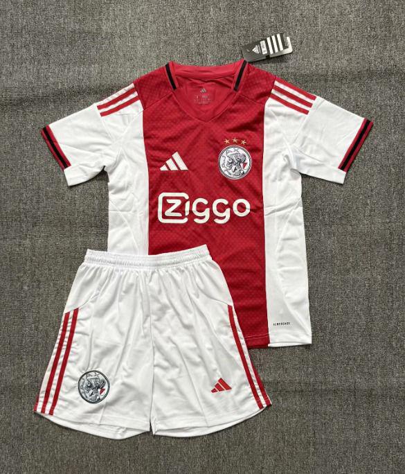 Voetbal setje Ajax, Kinderen en Baby's, Kinderkleding | Maat 92, Ophalen of Verzenden, Nieuw, Jongen of Meisje, Sport- of Zwemkleding