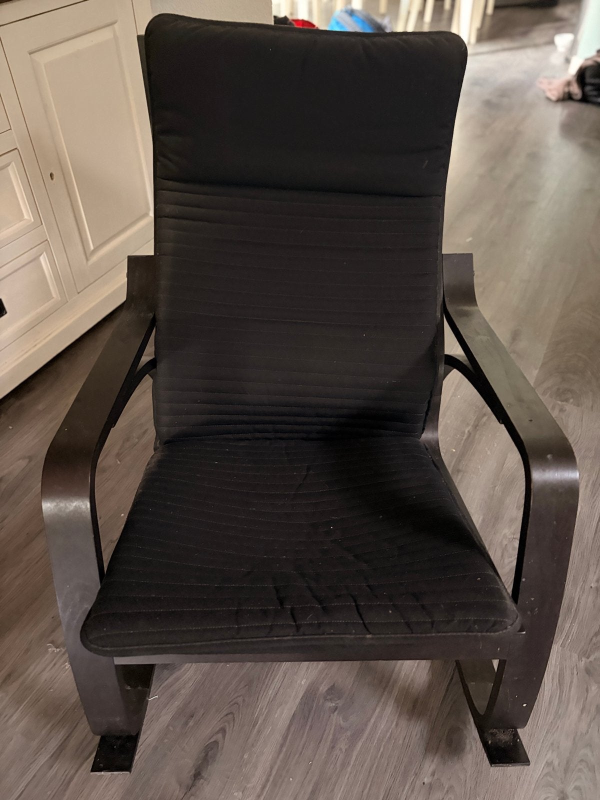 IKEA POANG schommelstoel met zwart kussen, Ophalen, Gebruikt, Zwart, Eén