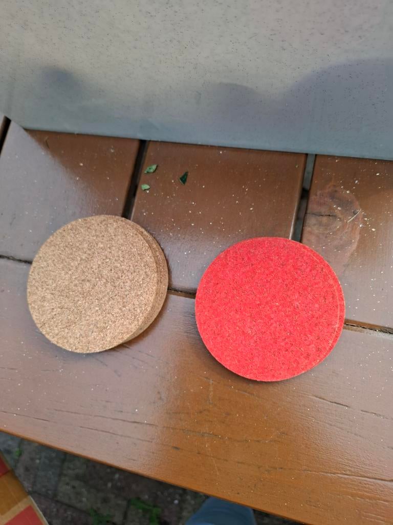 Onderzetters van kurk en kurk (rood), Ophalen of Verzenden, Gebruikt, Glas of Kopje