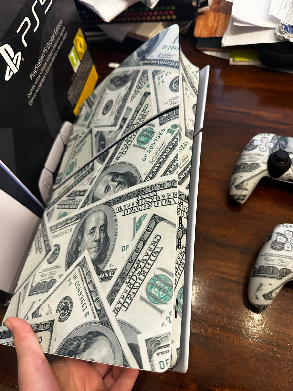 PS5 Digital Edition met 2 controllers en dollar skin, Ophalen, Overige genres, 2 spelers, Eén computer