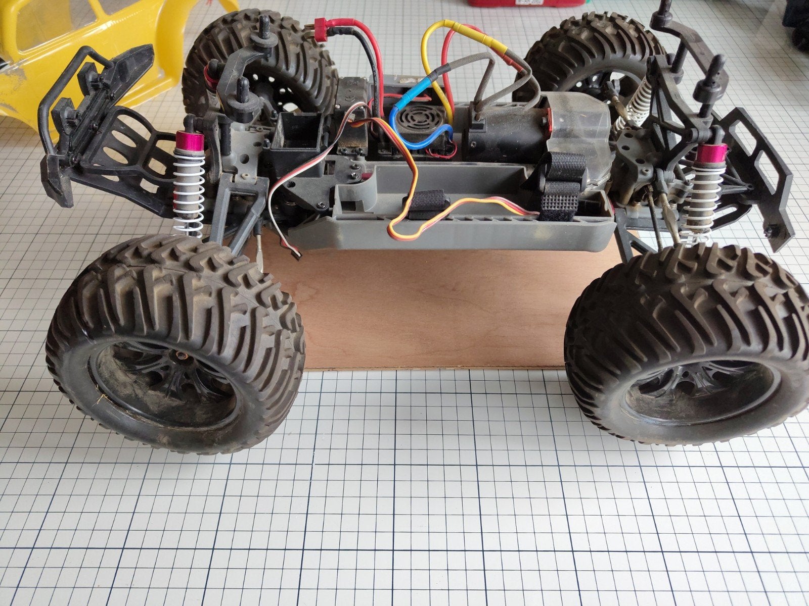 RC Monster Truck - Gebruikt, Overige merken, Gebruikt, Groter dan 1:32, Ophalen of Verzenden