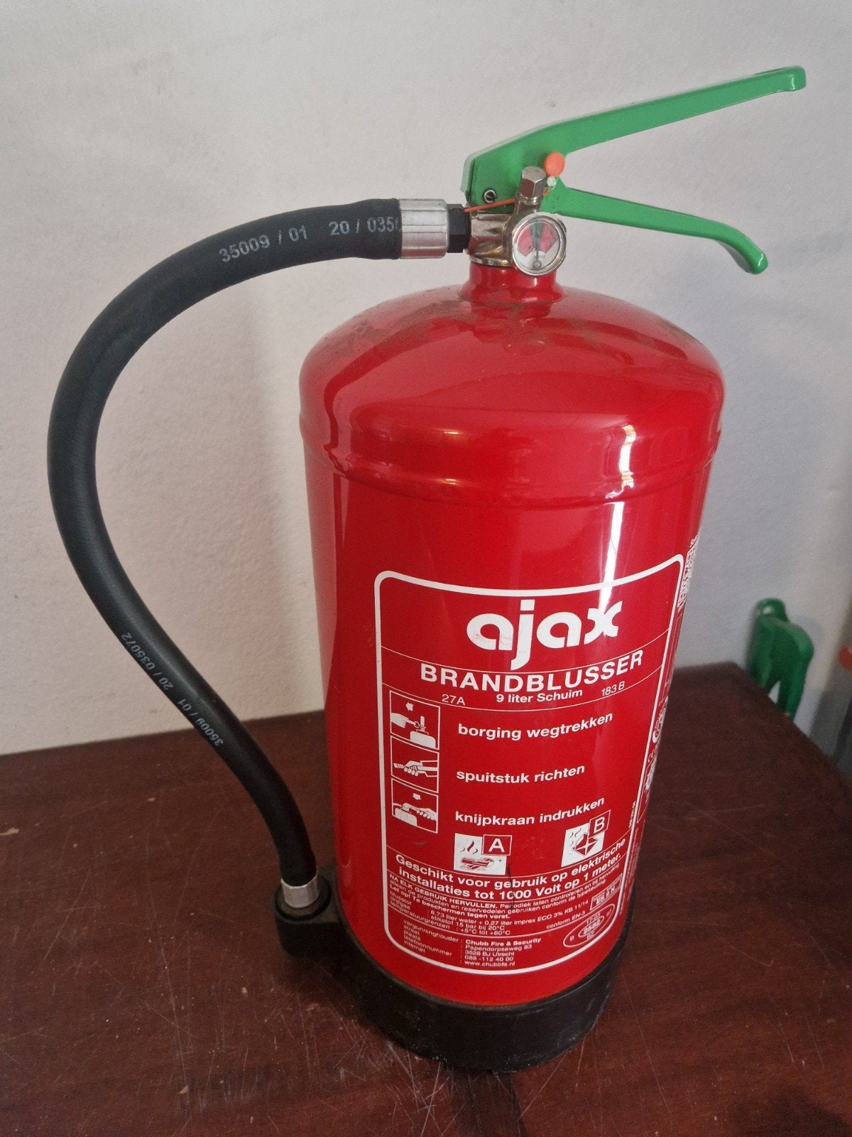 Ajax Brandblusser 9 liter Schuim - Zo goed als nieuw, Huis en Inrichting, Brandblussers en Brandkasten, Ophalen, Zo goed als nieuw