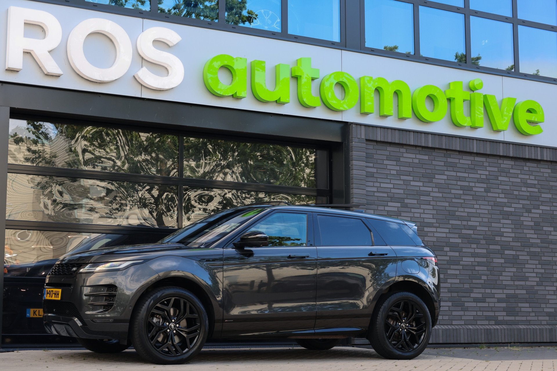 Land Rover Range Rover Evoque 1.5 P300e AWD R-Dynamic SE | B, 309 pk, Vierwielaandrijving, 147 €/maand, SUV of Terreinwagen
