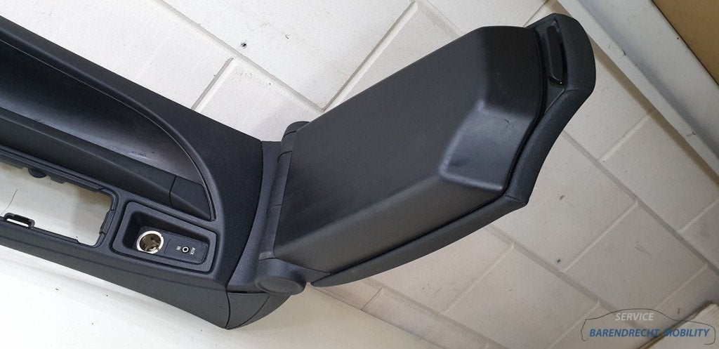Armsteun BMW 1 serie E87 armleuning opbergvak middenconsole, Petuelring 130
80788  Munich, DE, Gebruikt, Info@bmw.de, Ophalen of Verzenden