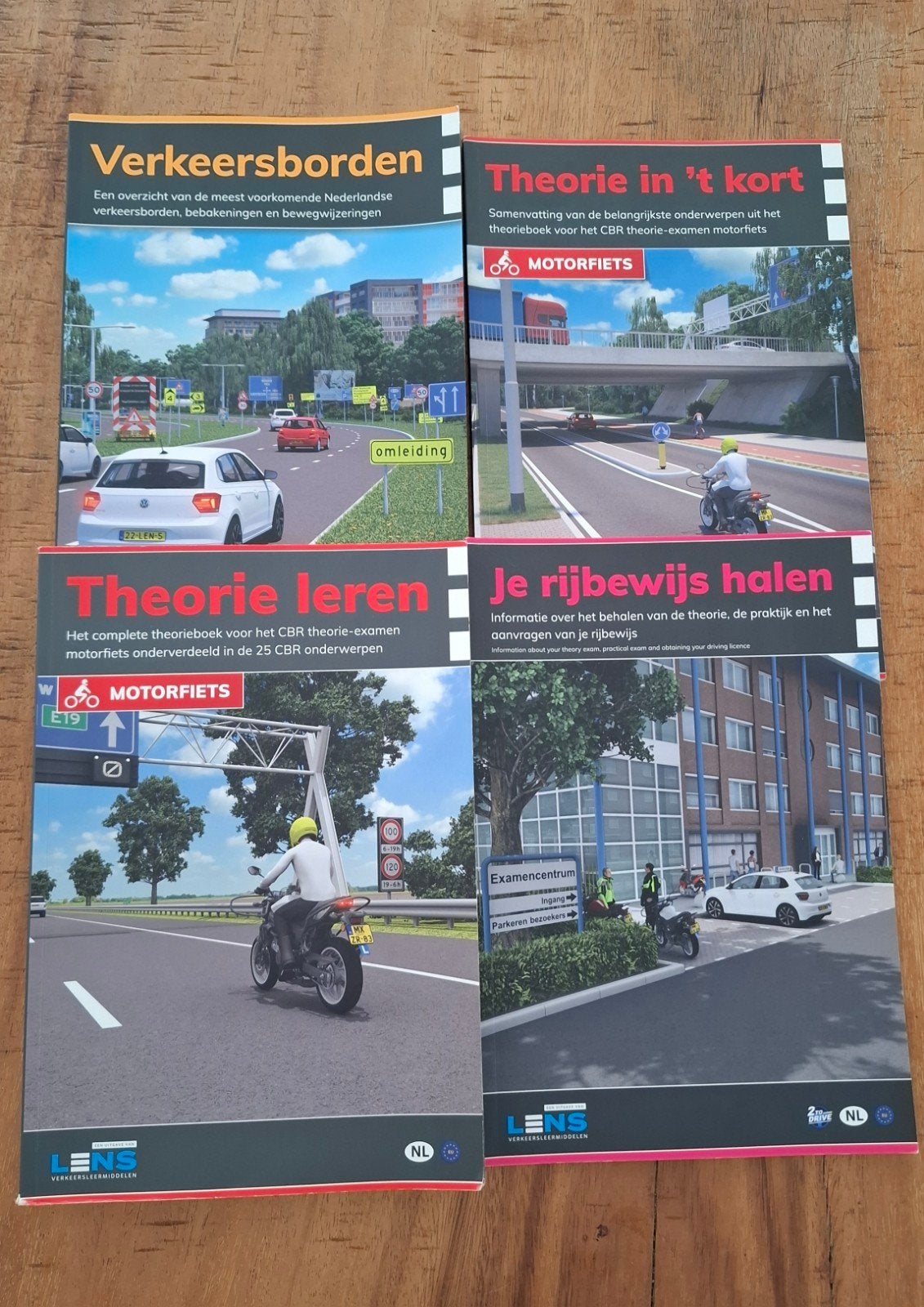 Motorfiets Theorieboeken & Verkeersborden (4 boeken), Boeken, Ophalen of Verzenden, Zo goed als nieuw, Overige niveaus, LENS Verkeersleermiddelen
