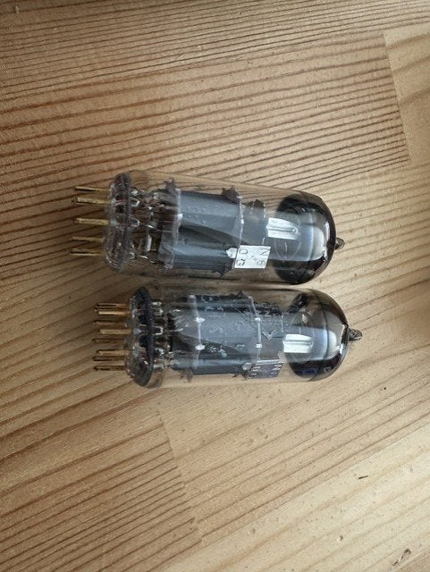 Siemens E288CC 2x matched pair (1 pair met Telefunken opdruk, Ophalen, Buis of Buizen