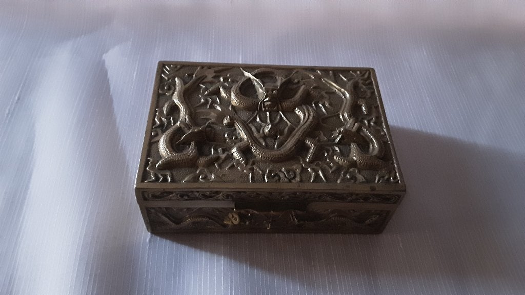 ANTIEK KOPEREN kistje met draken, Antiek en Kunst, Ophalen of Verzenden, Koper