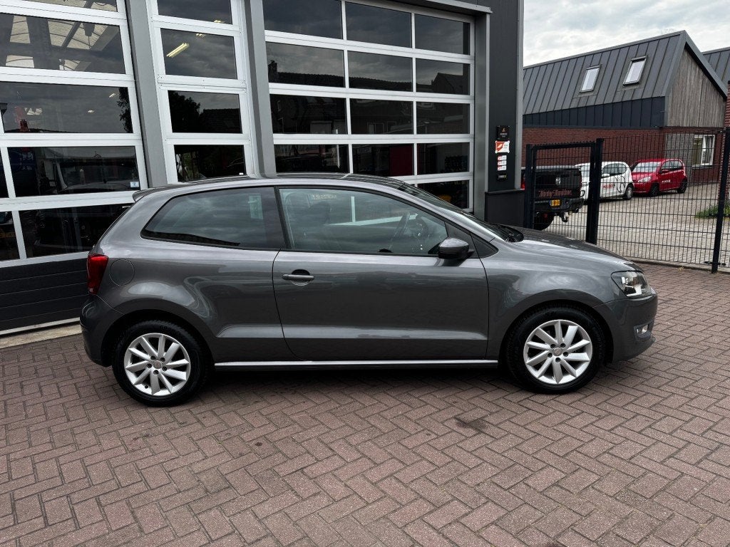 Volkswagen POLO 1.4-16V TRENDLINE / CRUISECONTROL / AIRCO /, Voorwielaandrijving, 86 pk, 4 cilinders, Bedrijf