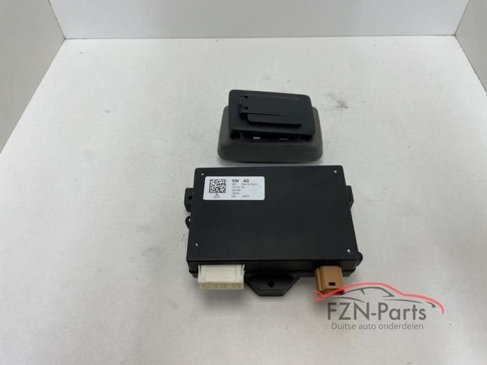 VW Transporter T6.1 220V Aansluiting Stoel voorzijde Stekker, Ophalen of Verzenden, Gebruikt