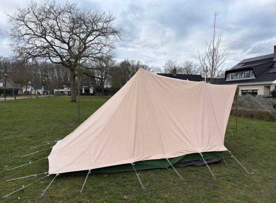 ESVO Pyramide Tent - Ruime Familietent 4P PYR4COMF PLUS6, Ophalen of Verzenden, Gebruikt, Tot en met 4