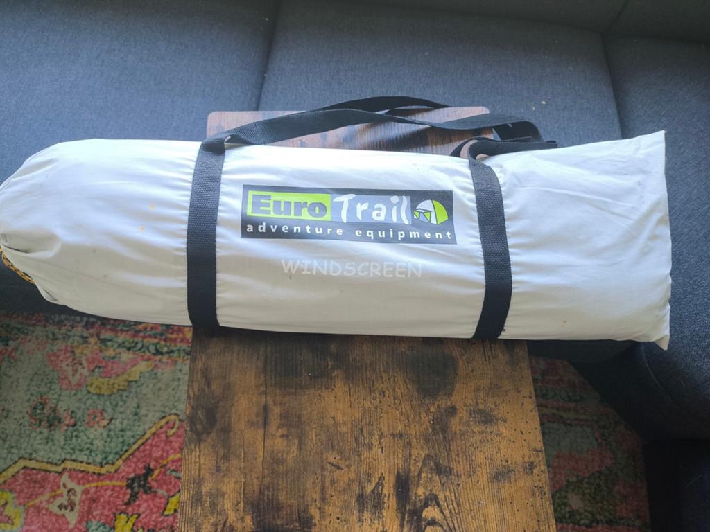 Kampeer windscherm van Euro Trail, Ophalen