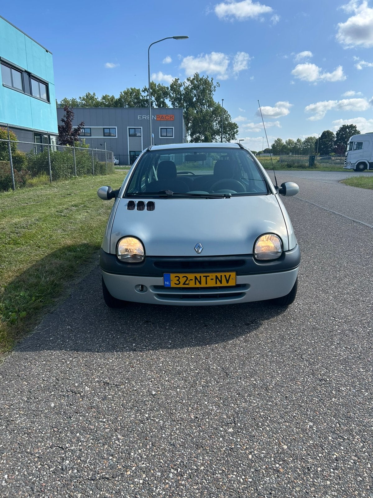 Renault Twingo 1.2 16V met nieuwe APK, Auto's, Voorwielaandrijving, 4 cilinders, 4 stoelen, Origineel Nederlands