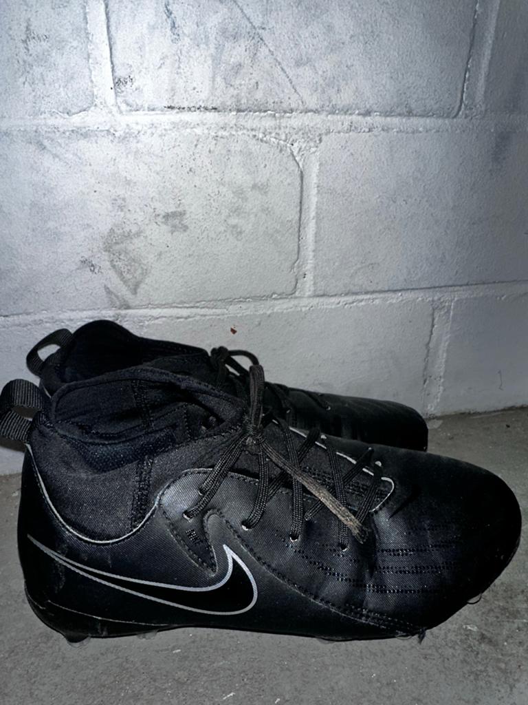 Nike Voetbalschoenen Zwart - Maat 37.5, Ophalen of Verzenden, Gebruikt, Schoenen