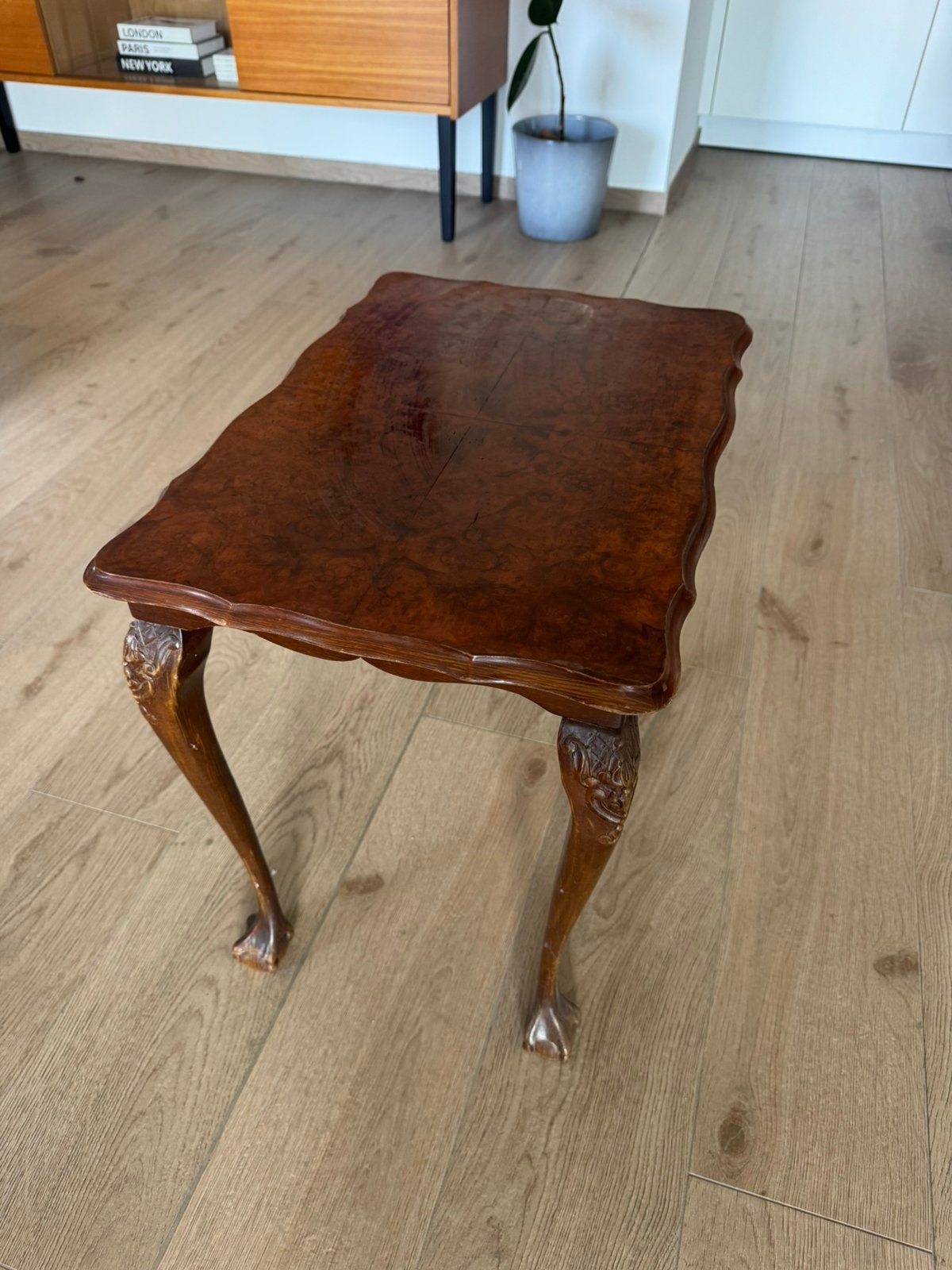 Antieke bijzettafel, Huis en Inrichting, Tafels | Bijzettafels, 55 tot 75 cm, Zo goed als nieuw, Rechthoekig, Ophalen