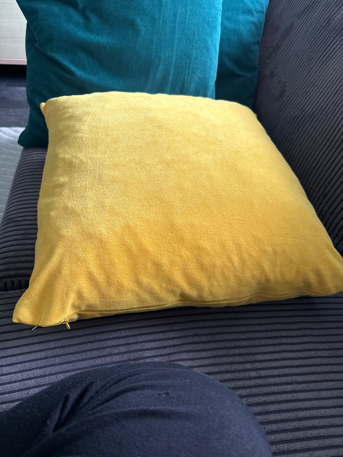 Geel sierkussen - Zacht en comfortabel, Overige merken, Gebruikt, Geel, Vierkant