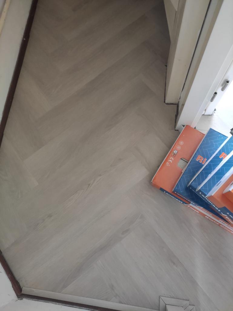 Laminaat leggen/verf/behang, Ophalen of Verzenden, Zo goed als nieuw, 75 m² of meer, Laminaat