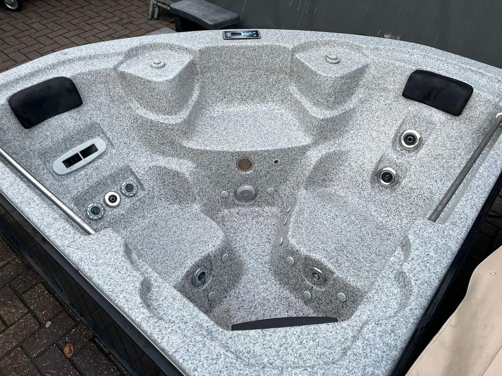 Uniek model 2 pers. Sunbelt Spa incl Plaatsing & Garantie, Ophalen, Gebruikt