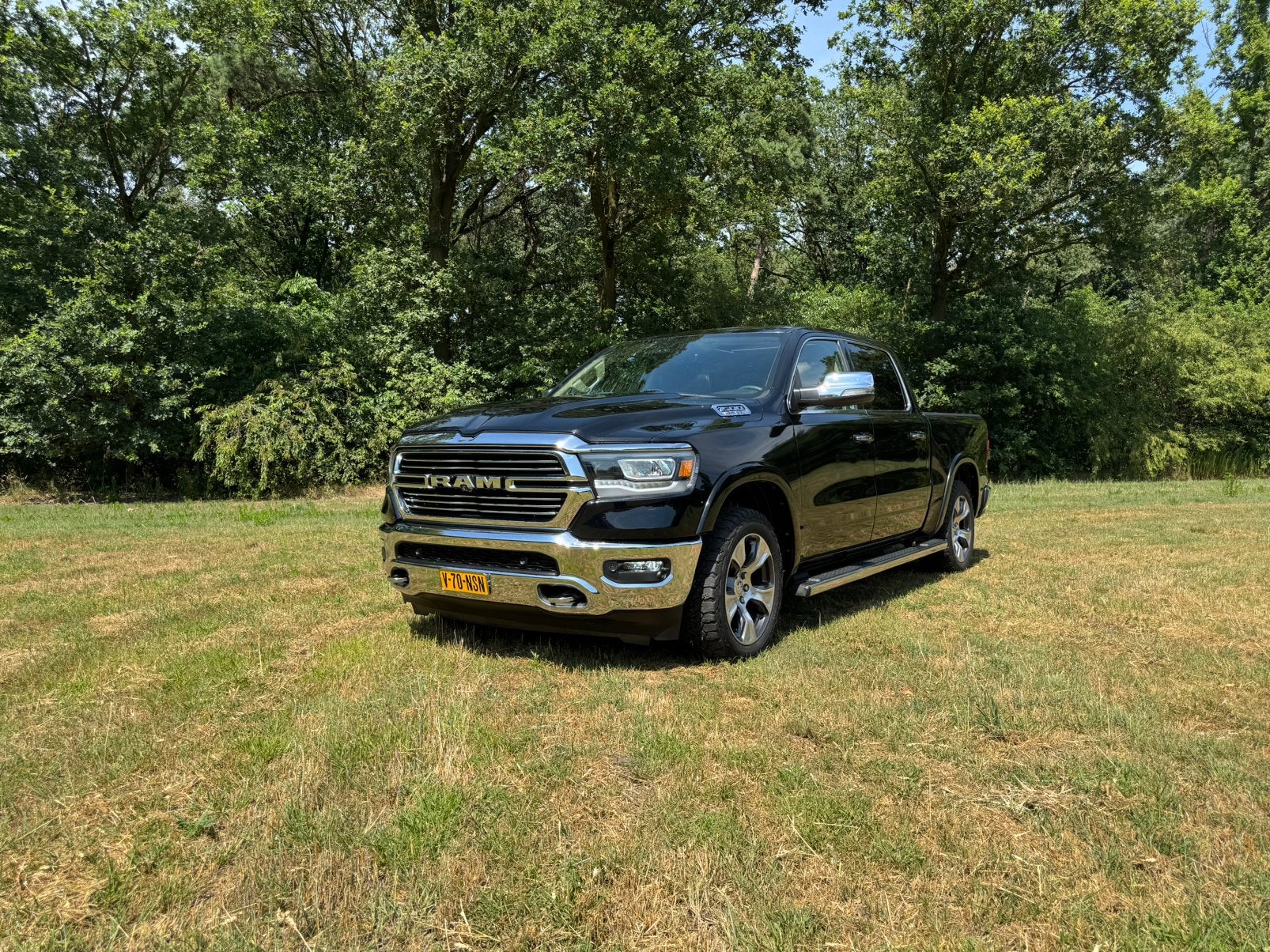 Zeer mooie Dodge Ram HEMI 1500 5.7 V8 4x4 bomvol!, Auto's, Dodge, Particulier, RAM 1500, 360° camera, 4x4, ABS, Achteruitrijcamera