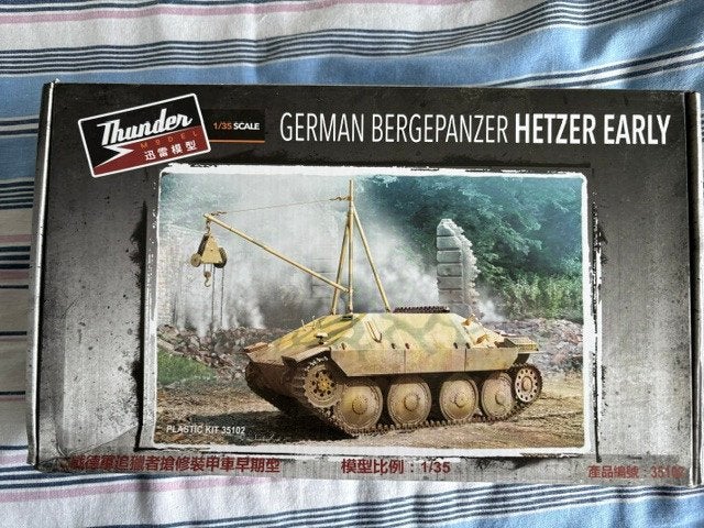 Bouwdoos 1:35 ThunderModel 35102 Bergepanzer Hetzer Early, Overige merken, Tank, 1:32 tot 1:50, Nieuw